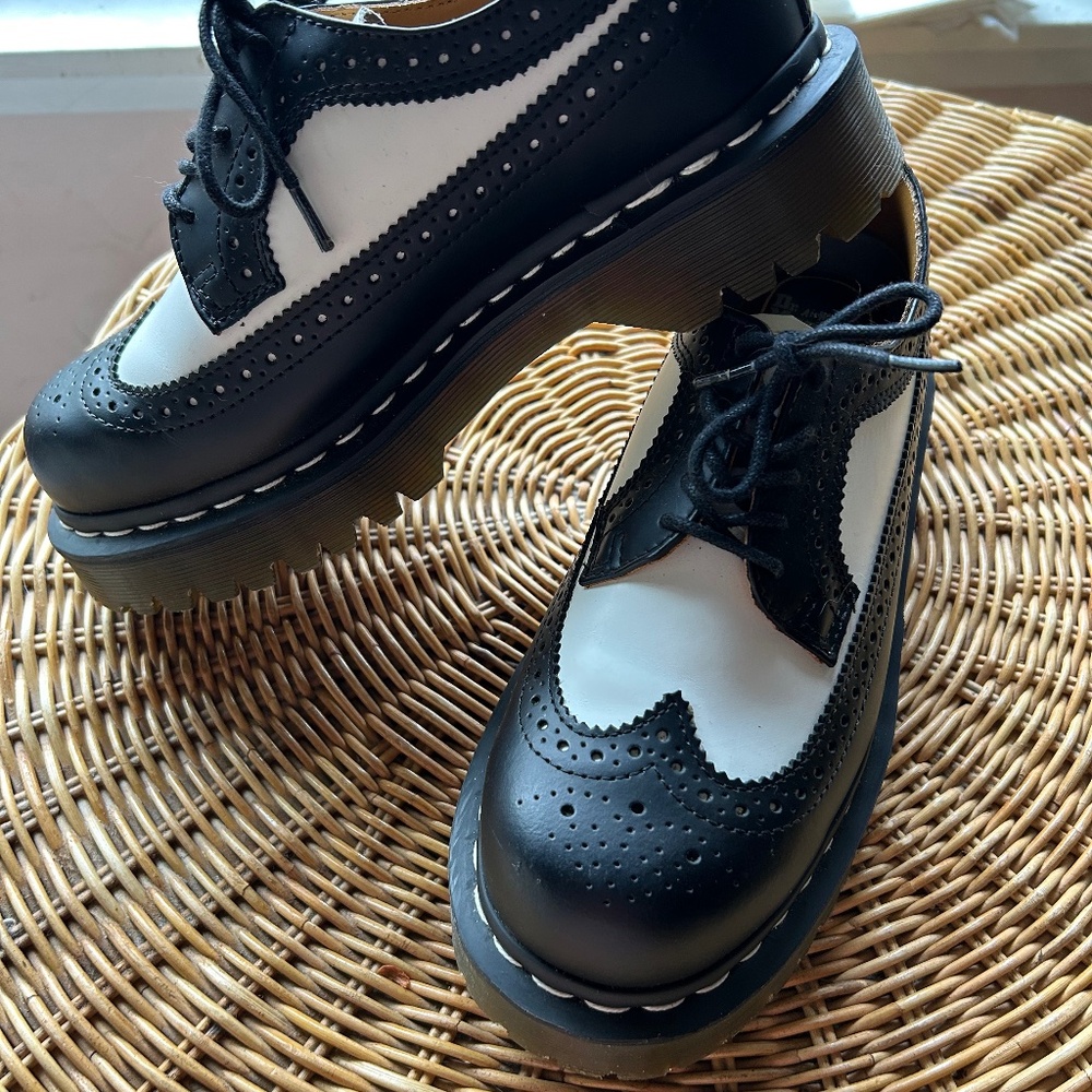 3989 BEX SMOOTH LEATHER BROGUE SHOES